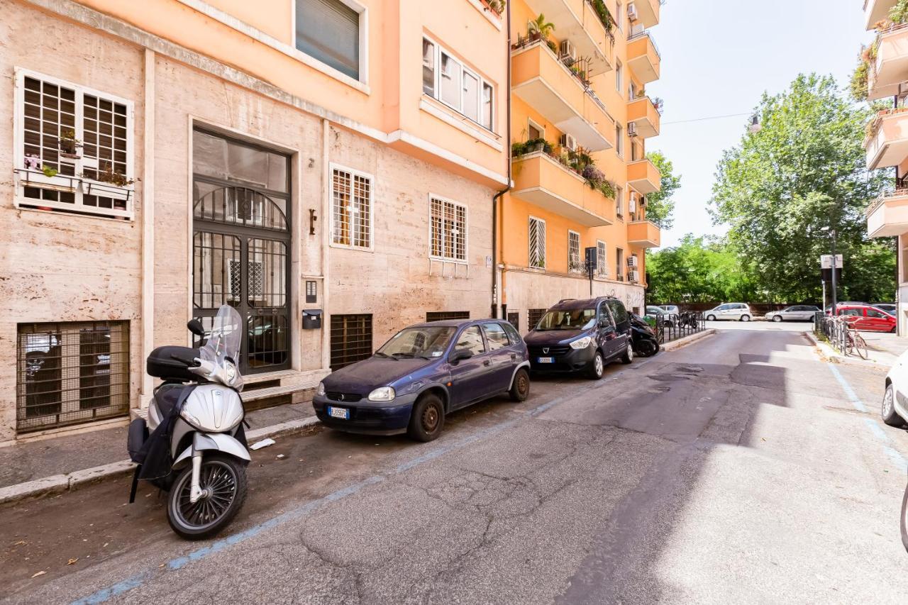 Bmga L The White Crown Apartment In Testaccio Rome Exterior photo